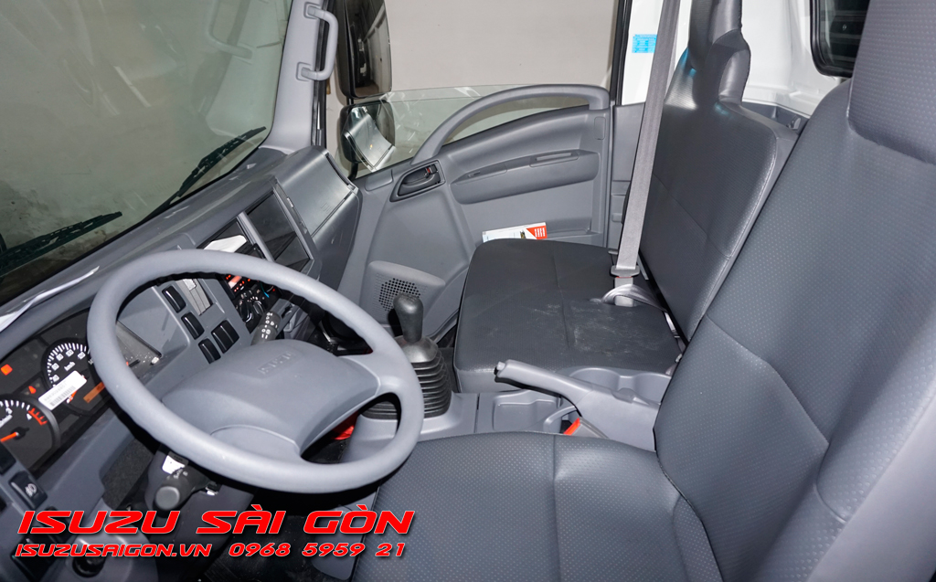 Xe Tải Isuzu 3T5 Tấn Thùng Kín NPR400 7